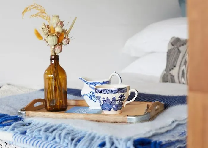 The Cabana - A Romantic Seaside Getaway And Garden