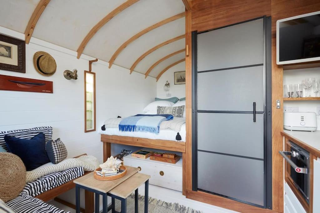 Holiday home The - A Romantic Seaside Getaway And Garden Ryde (Isle of Wight)